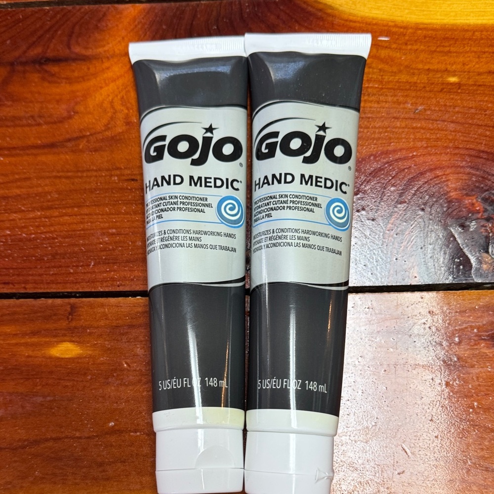 Hand Medic Professional Skin Conditioner - Black and White BD1 2 Pack